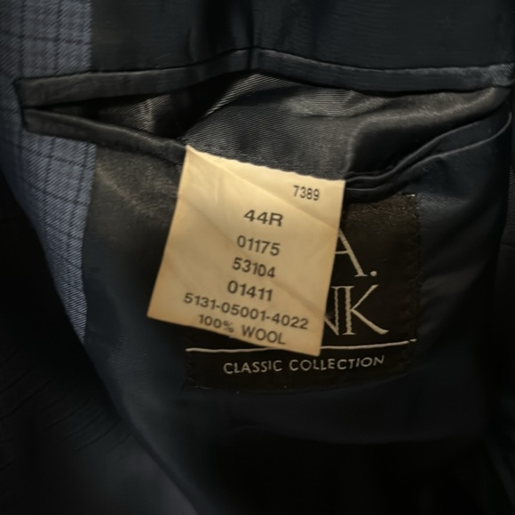 Jos A Bank Blue & Navy Plaid Sport Coat 44R - Picture 8 of 8